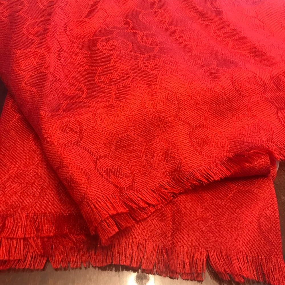 Michael Kors Scarf (very long and wide)